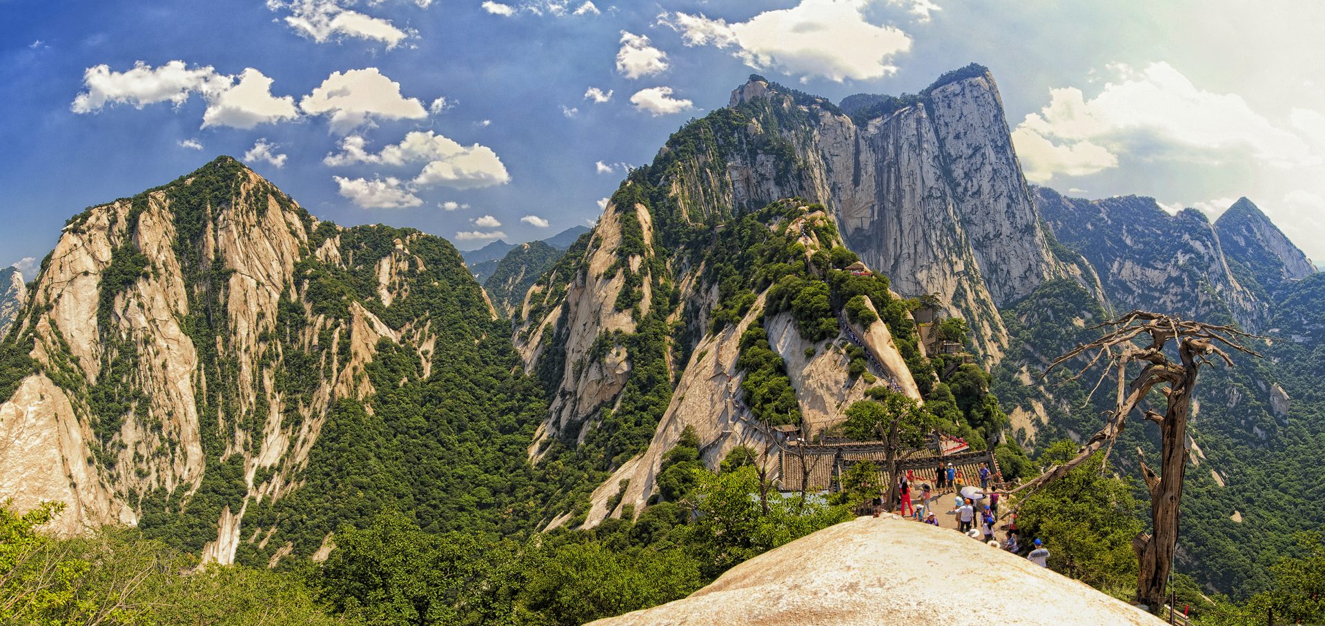 Mount Wuyi Volcano Trekking Guide: Exploring Fujian’s UNESCO World Heritage Stratovolcano