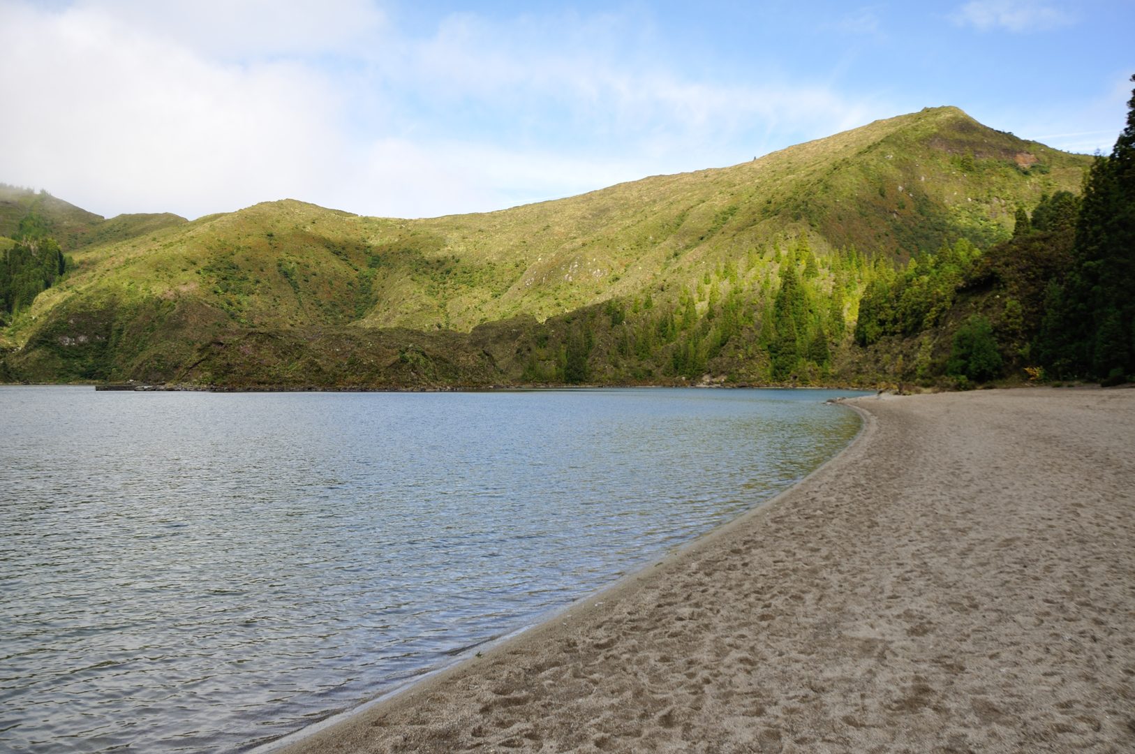 Hiking Lagoa do Fogo Volcano: A Complete Trekking Guide to São Miguel’s Volcanic Crater Lake
