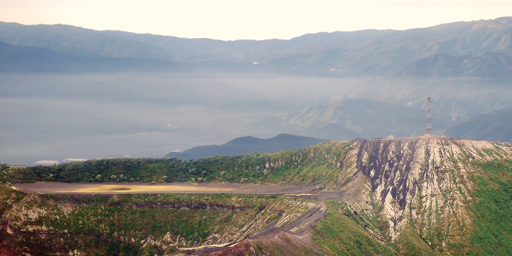 Irazú Volcano volcano trek - Irazú volcano