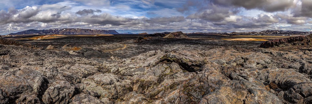 Hiking Krafla Volcano: A Complete Guide to Iceland’s Active Caldera and Lava Fields