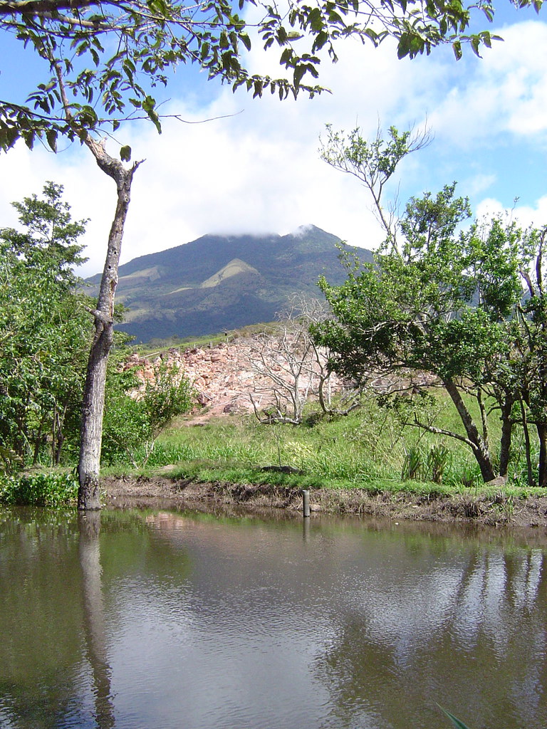 Hiking Miravalles Volcano: A Complete Trekking Guide to Costa Rica’s Geothermal Giant
