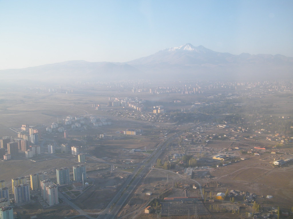 Mount Erciyes volcano trek - Mount Erciyes (Erciyes Dağı) & Kayseri from the plane