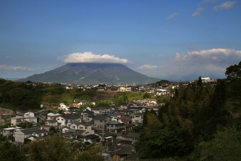 Hiking Mount Sakurajima: A Complete Volcano Trekking Guide to Japan’s ...