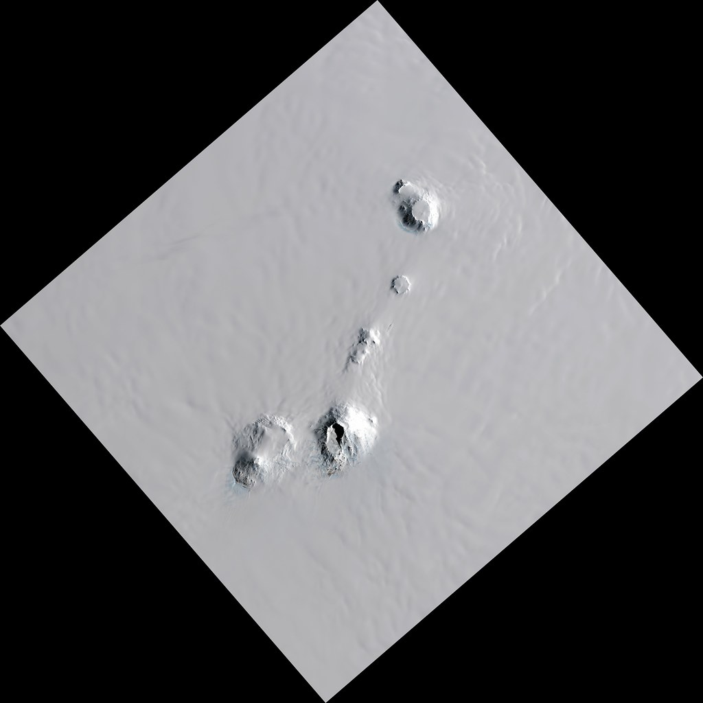 Mount Sidley volcano trek - Mount Sidley in Antarctica