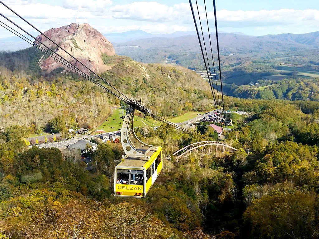 Mount Usu volcano trek - Ropeway to Mount Usu (volcano)