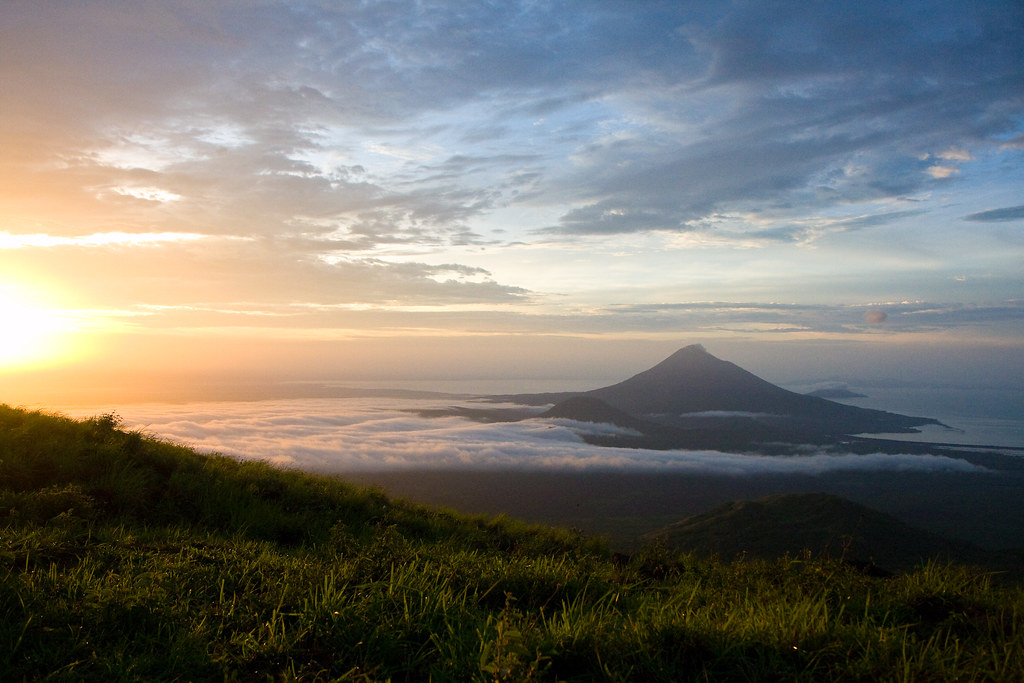 Momotombo volcano trek - Sunrise, Momotombo volcano from El Hoyo, Nicaragua