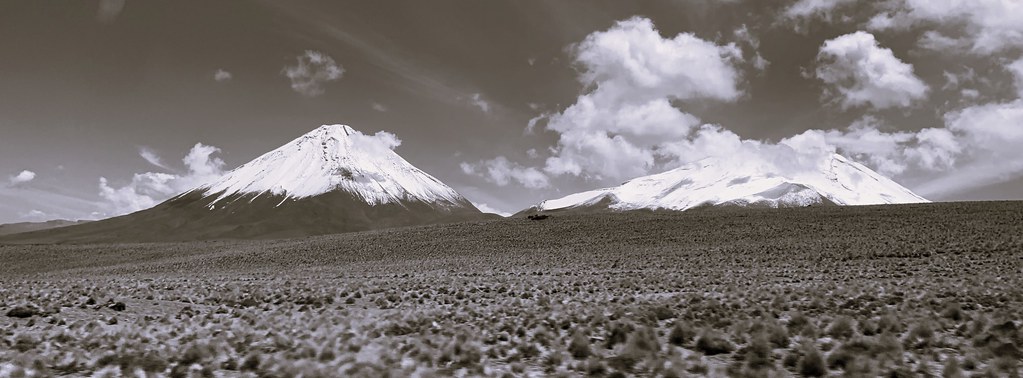 Climbing Licancabur Volcano: Ultimate Guide to Trekking Bolivia’s Iconic High-Altitude Stratovolcano