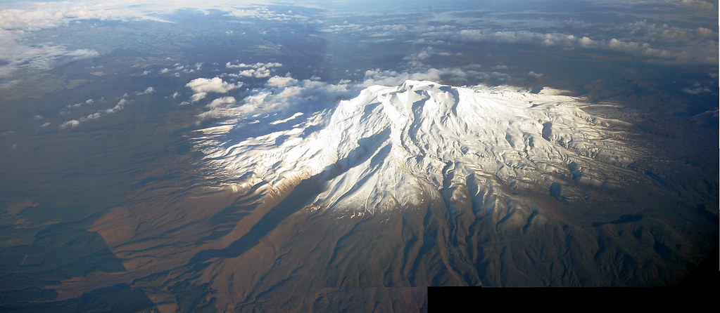 Mount Ruapehu volcano trek - Mighty Mount Ruapehu