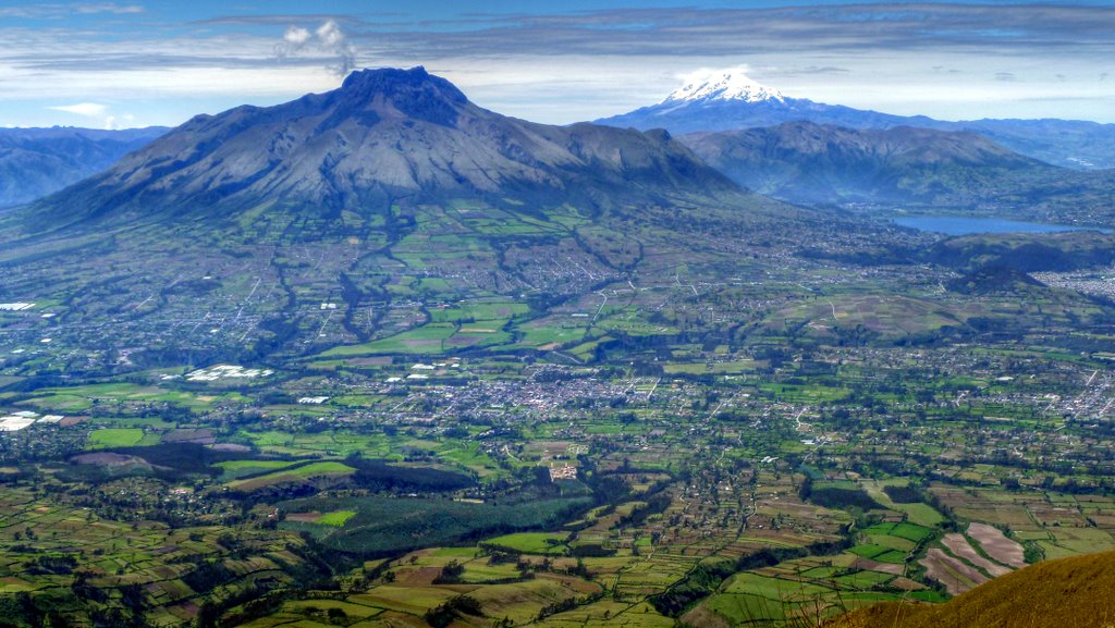 Imbabura volcano trek - Cotacachi with Imbabura and Cayambe Volcanoes