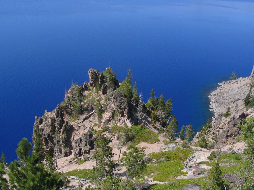 Mount Mazama volcano trek - Near Palisade Point, Crater Lake National Park, Oregon