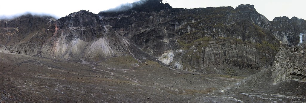 Pichincha volcano trek - Pichincha Volcano, Ecuador
