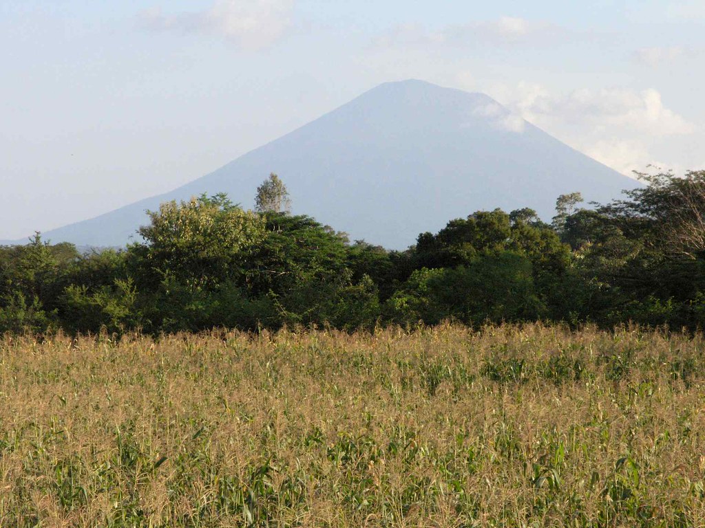 San Salvador Volcano volcano trek - Volcano and corn filed - Volcán y maizal; Camino entre Guatajiagua, Morazán y Chapeltique, San Miguel, El Salvador