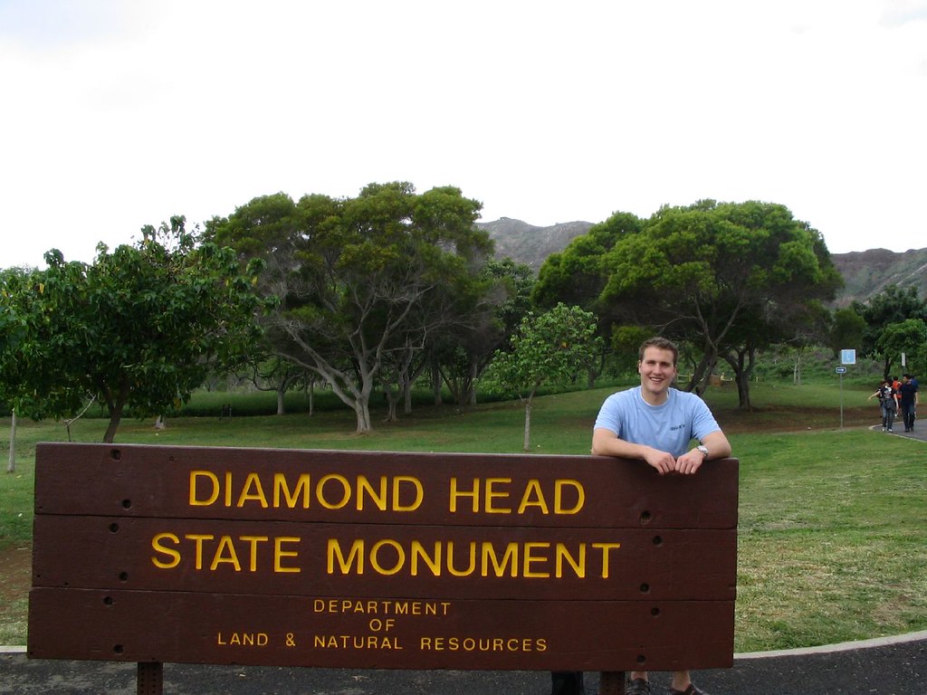 Diamond Head volcano trek - Ken, Diamond Head Crater, Oahu, Hawaii