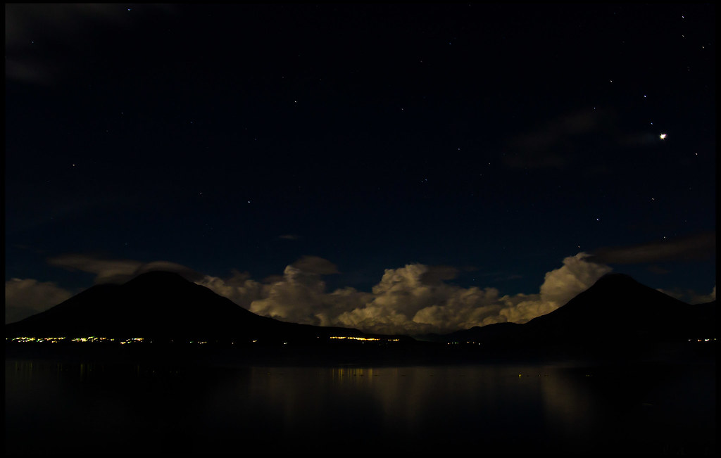 Atitlán volcano trek - Lago Atitlán de noche