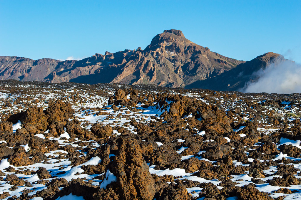 Volcano Peak Trekking Guide: Explore Alberta’s Extinct Volcanic Summit with Panoramic Views