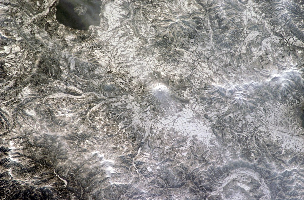 Mount Yotei volcano trek - Mount Yotei in the Winter