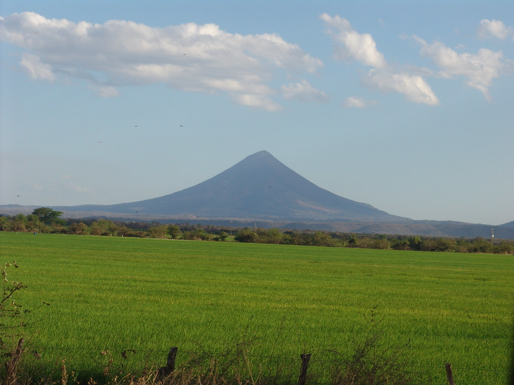 Momotombo volcano trek - On the road to Leon, Momotombo Volcano