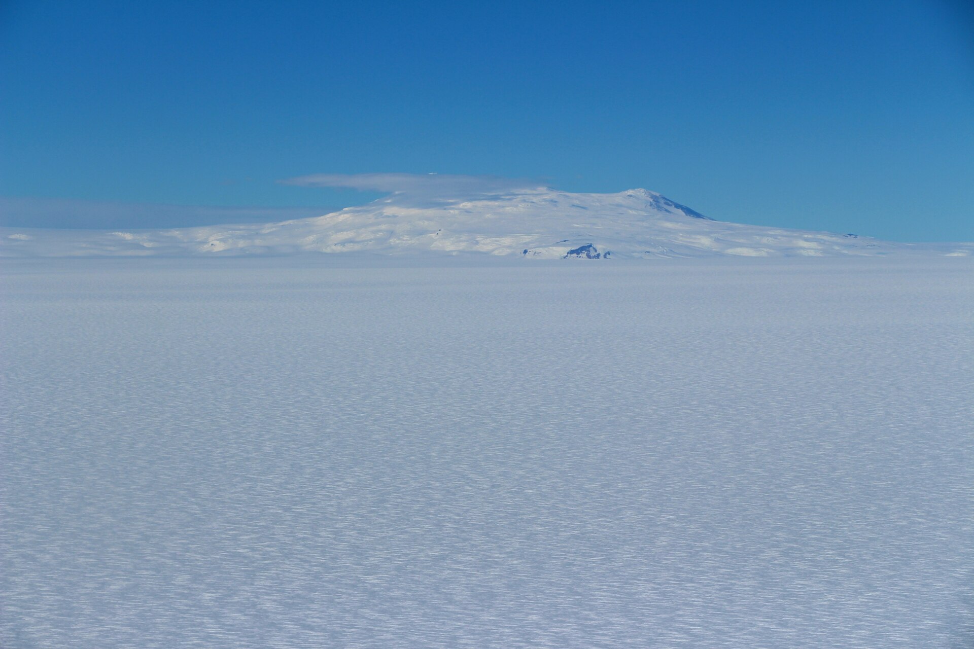 Mount Berlin Volcano Trekking Guide: Exploring Antarctica’s Active Ice-Covered Stratovolcano
